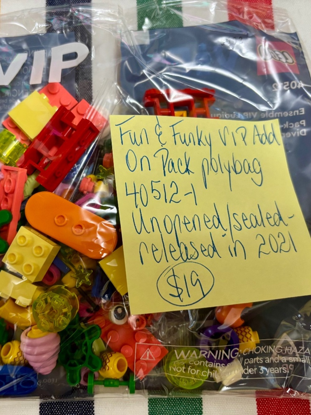 LEGO "Fun & Funky" VIP ADD ON Polybag 40512-1 UNOPENED/SEALED.